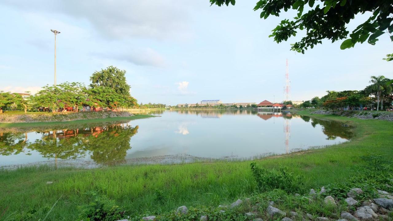 Janjao Hotel Udon Thani Exterior photo